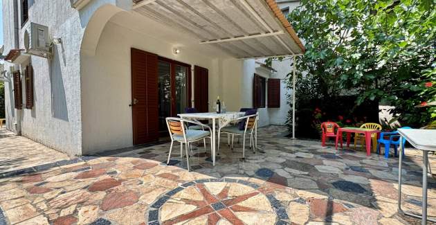 Apartment Srdoc – Terrace, Ground Floor