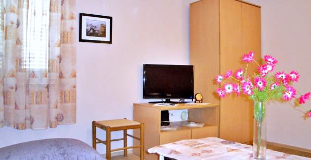 Apartment Nidisa A2 – 90 m from Sea