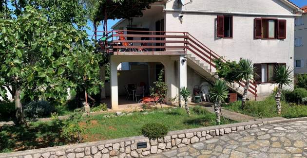 Apartment Viola – Terrace and Garden View