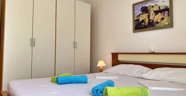 Apartment Viola – Terrace and Garden View