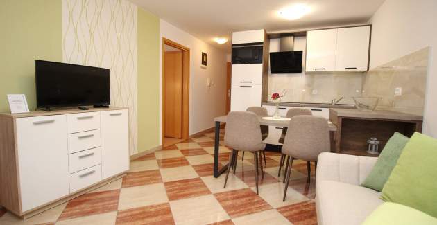 Apartman Brnic AQ 3 – s Balkonom, 90 m od Plaže