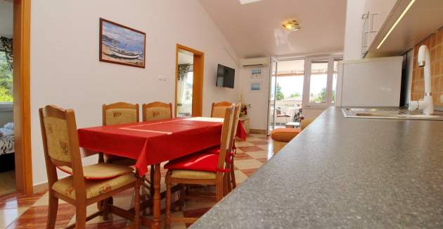 Apartment Dorcic AQ 1 - central Location, close to the Beach
