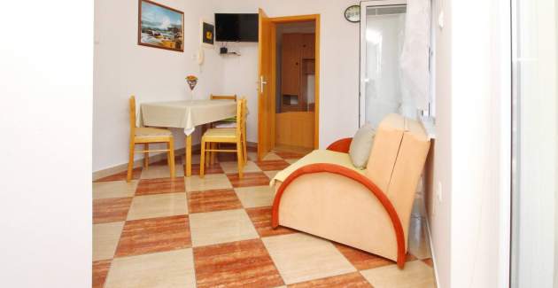 Apartment Dorcic AQ 2 - central Location, close to the Beach