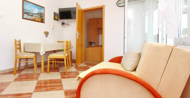 Apartment Dorcic AQ 2 - central Location, close to the Beach