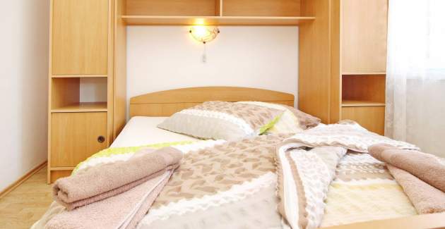 Apartment Dorcic AQ 2 - central Location, close to the Beach