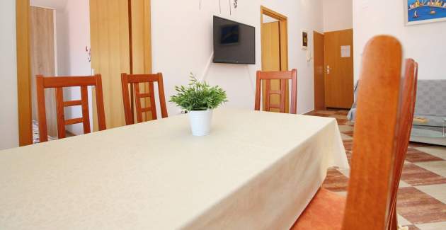 Apartment Dorcic AQ 3 - central Location, close to the Beach