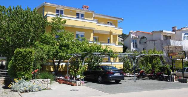 Charmantes Apartment Brnić Nr.4 - mit geräumigem Balkon