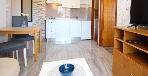 Charmantes Apartment Brnić Nr.4 - mit geräumigem Balkon