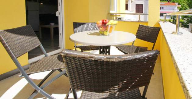 Charmantes Apartment Brnić Nr.5 - mit Balkon