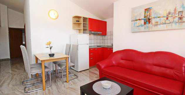 Charmantes Apartment Brnić Nr.8 - mit Balkon