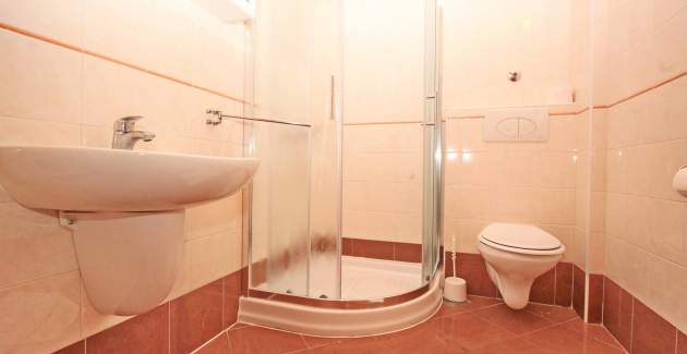 Apartment Brnic Nar. more - with Sea View, 350m from the Beach