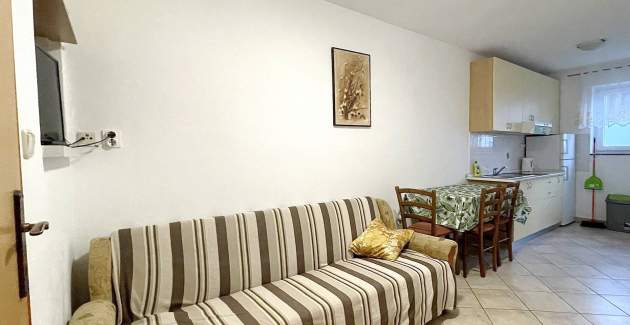 Capic Z2 - Apartment with Balcony and Parking spot, 300 m from the Beach