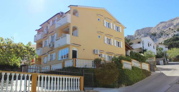 Capic Z5 - Apartment with Balcony and Parking spot, 300 m from the Beach