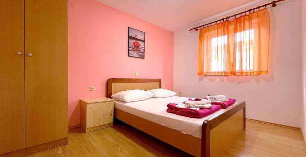 Capic Z5 - Apartment with Balcony and Parking spot, 300 m from the Beach