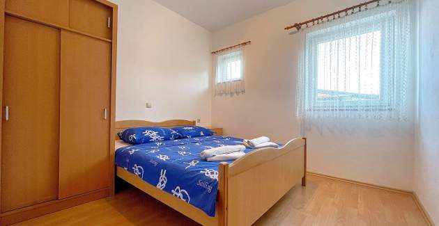 Capic Z6 - Apartment with Balcony and Parking spot, 300 m from the Beach