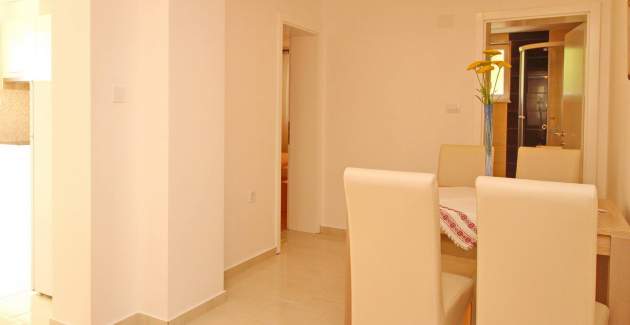 Apartment Vasilic - with Terrace, 300m from the Beach