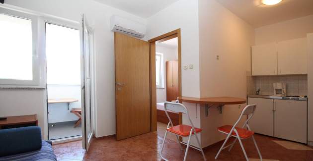 Apartment Djikic - with Balcony and Parking 