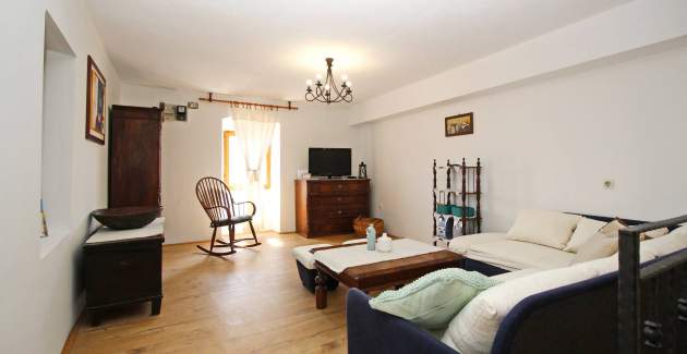 Apartment Fantov - in the old Part of Baska, with a nearby Parking