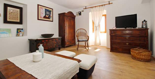 Apartment Fantov - in the old Part of Baska, with a nearby Parking