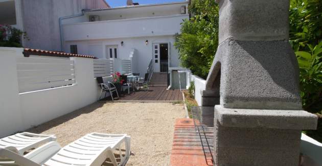 Apartment Fantov No.1 - with Terrace, 250 m from the Beach