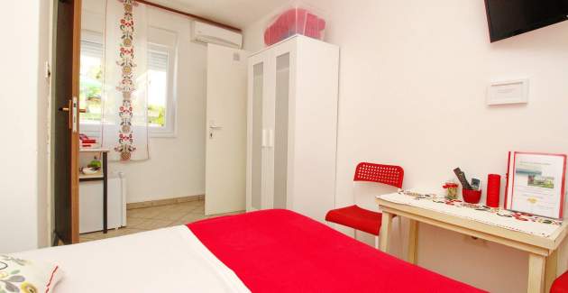 Stanza Fantov – a 250 m dalla Spiaggia