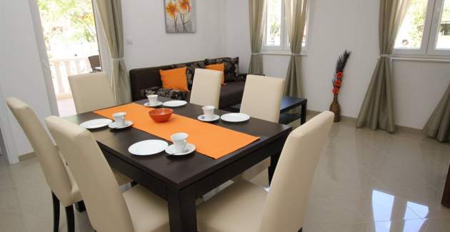 Apartment Gorica 1 No.5 - with Pool, 200 m from the Beach