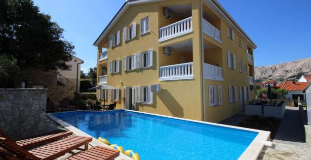 Apartment Gorica 1 No.5 - with Pool, 200 m from the Beach