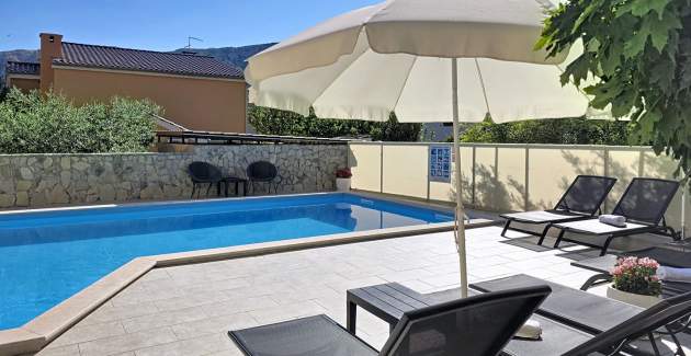 Apartment Gorica 2 No.1 - with Terrace and Pool
