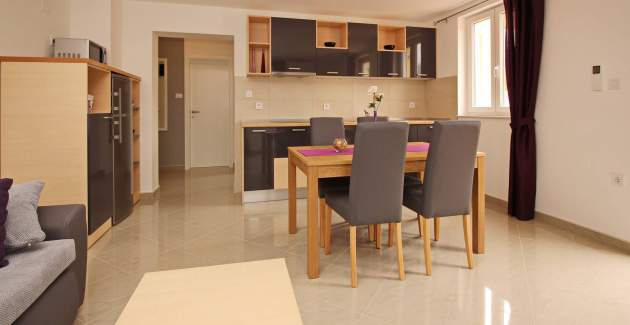 Apartment Gorica 2 No.1 - with Terrace and Pool