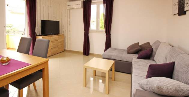 Apartment Gorica 2 No.1 - with Terrace and Pool