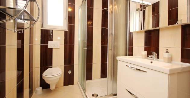 Apartman Gorica 2 br.2 – s terasom i bazenom