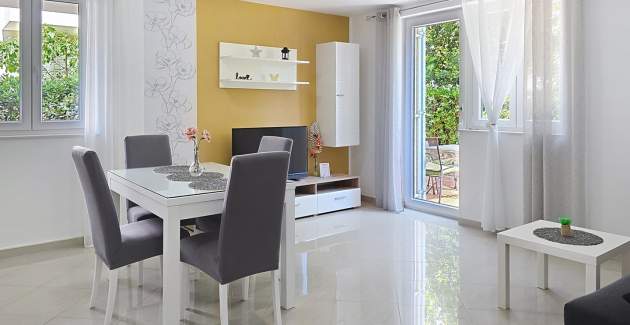 Appartamento Gorica 2 n.3 – con terrazza e piscina