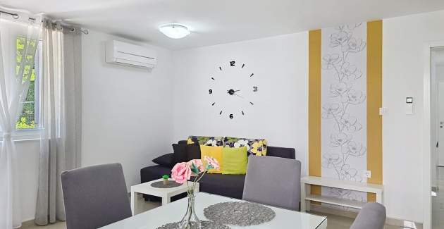 Appartamento Gorica 2 n.3 – con terrazza e piscina