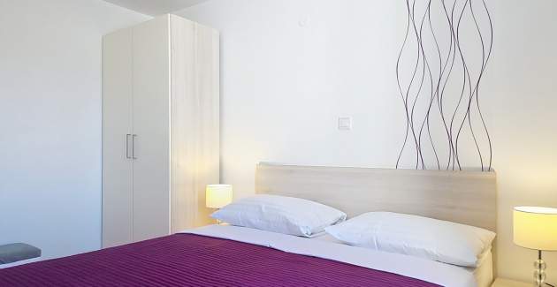 Apartment Gorica 2 No.5 - with Balcony and Pool