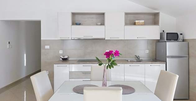 Apartment Gorica 2 No.8 - with Balcony and Pool