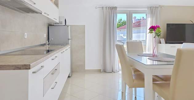 Apartment Gorica 2 No.8 - with Balcony and Pool