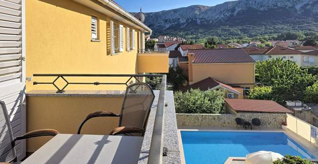 Apartment Gorica 2 No.8 - with Balcony and Pool
