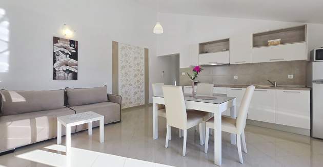 Apartment Gorica 2 No.8 - with Balcony and Pool