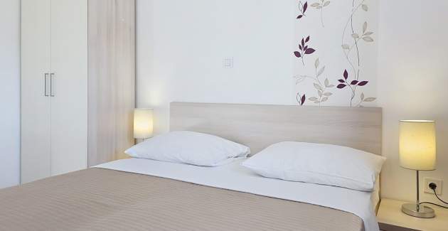 Apartment Gorica 2 No.8 - with Balcony and Pool