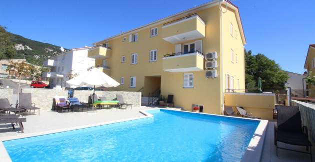 Apartment Gorica 2 No.8 - with Balcony and Pool
