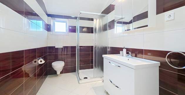 Apartment Gorica 2 No.8 - with Balcony and Pool