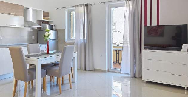 Apartment Gorica 2 No.9 - with Balcony and Pool