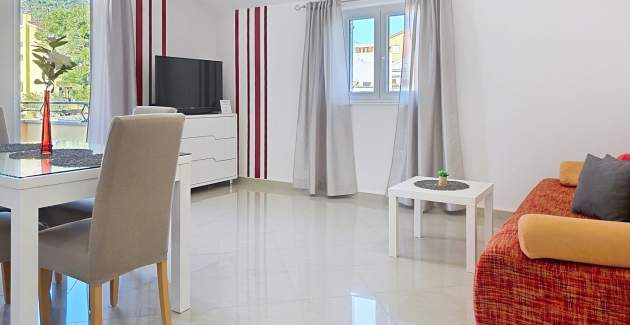 Apartment Gorica 2 No.9 - with Balcony and Pool