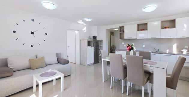 Apartment Gorica 2 Nr.4 – mit Balkon und Pool
