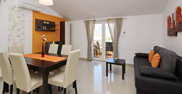 Apartment Gorica 2 No.7 - with Balcony and Pool