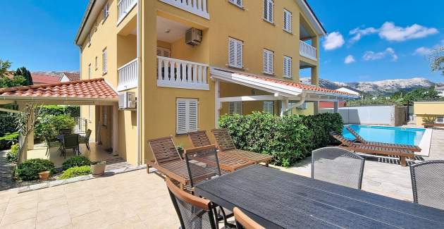 Appartamento Gorica 2 n.10 – con piscina, a livello seminterrato