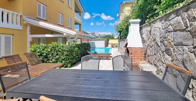 Appartamento Gorica 2 n.10 – con piscina, a livello seminterrato