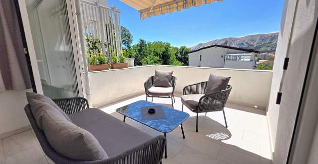 Apartment Karamarko - with large Balcony