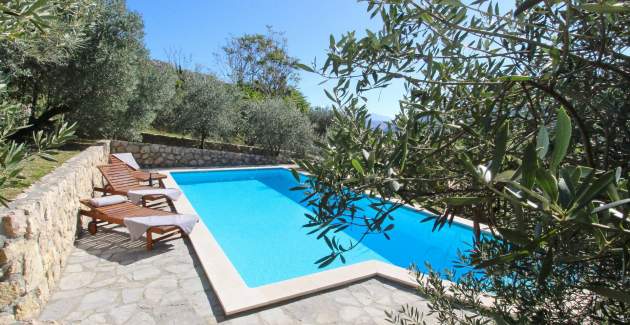 Holiday House Katarinini Dvori - with private Pool