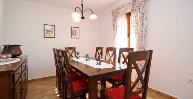 Holiday House Katarinini Dvori - with private Pool